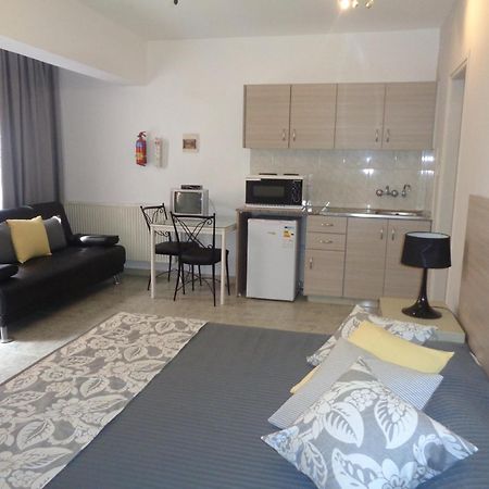 Irene'S Apartments Лімасол Екстер'єр фото
