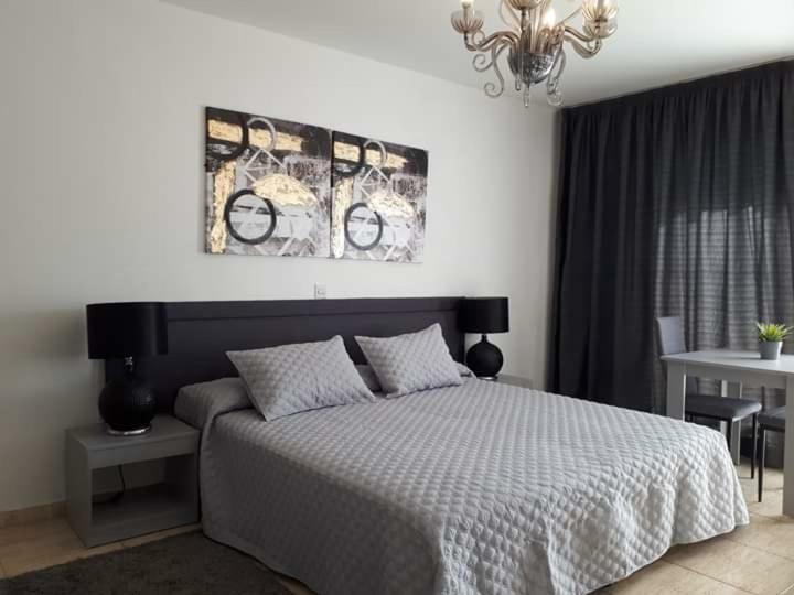 Irene'S Apartments Лімасол Екстер'єр фото